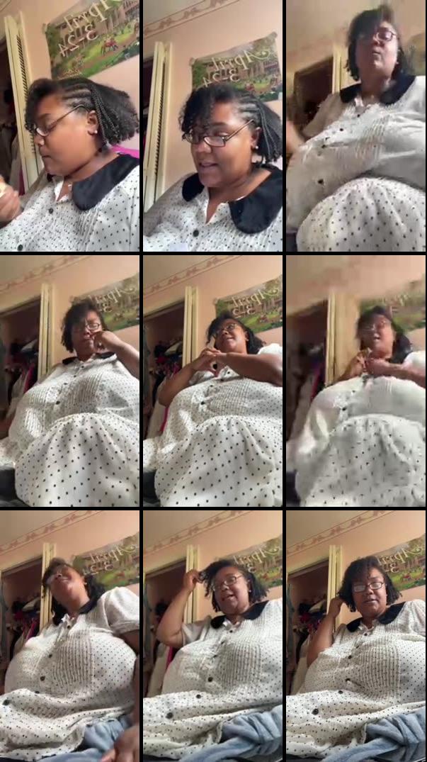 Mina_Bell is live!