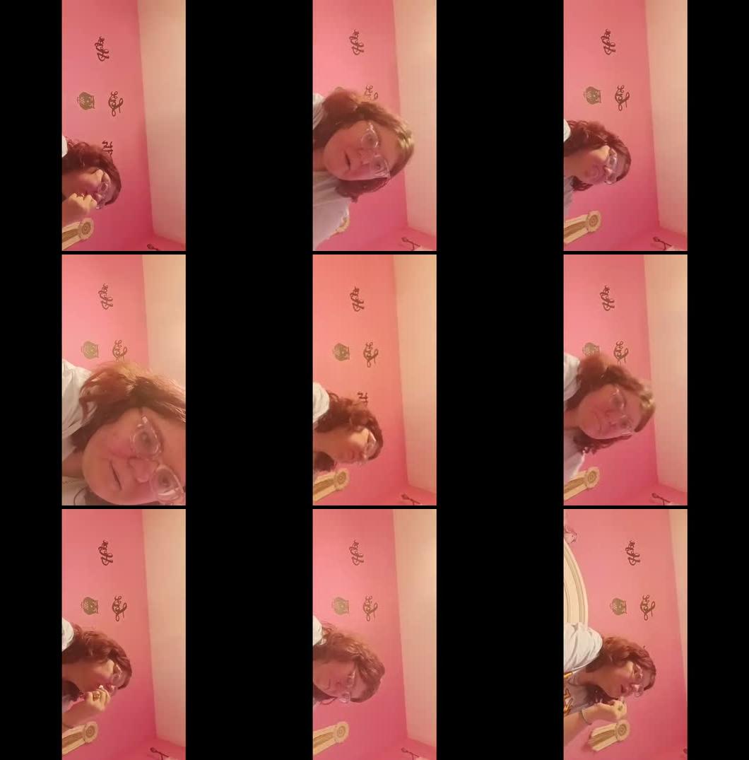 Arianna  is live!