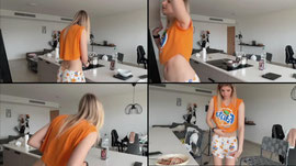 💛 Blonde Girl Fun Today 🔥 Wanna see more spicy stuff? 👀💦 Click the link in bio 🔗✨