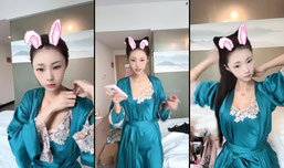 红果：张艺轩