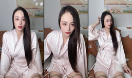 独居妈妈，两个孩子睡了，播一会