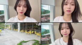 카페 친구 기다리는 중