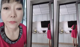 玲玲(长舌)正在直播