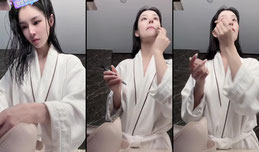 砸锅卖铁卖手串的女老板