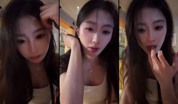 闲闲吃不饱正在直播
